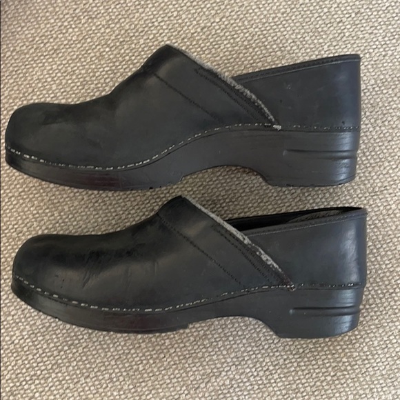 Dansko Shoes | Mens Dansko Professional Clogs | Poshmark